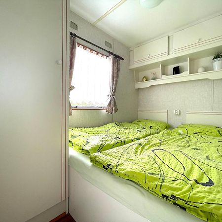 Hotel Mobilheim Josefina - Vyrovicka Prehrada à Vyrovice Extérieur photo