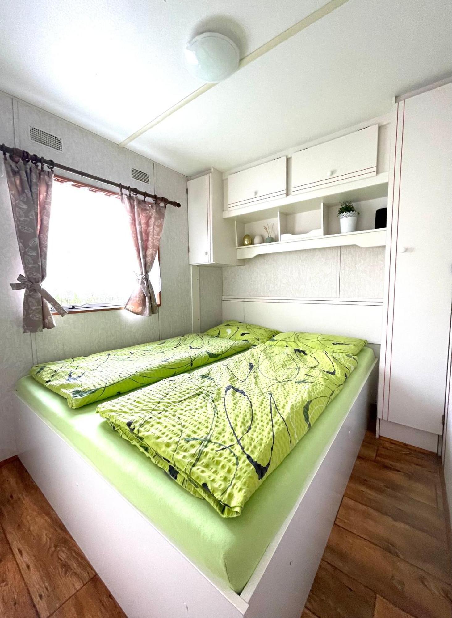 Hotel Mobilheim Josefina - Vyrovicka Prehrada à Vyrovice Extérieur photo